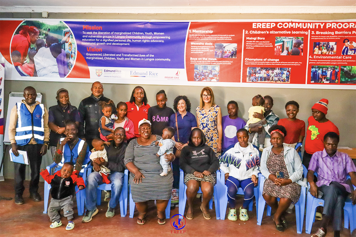 Fiona and Aoife with EREEP staff, Community Health Promoters and young mothers from EREEP’s Wezesha Dada Project